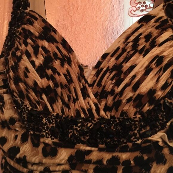 ❤️1 hr Sale🎁Cache dress - Picture 3 of 4